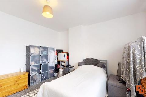 6 Lancaster Road, London, SE25 4AQ