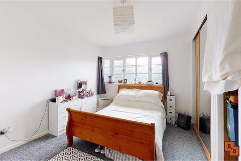 6 Lancaster Road, London, SE25 4AQ