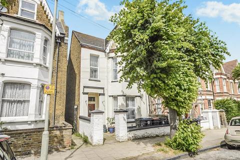 17 Brunswick Square, Herne Bay, CT6 5QE