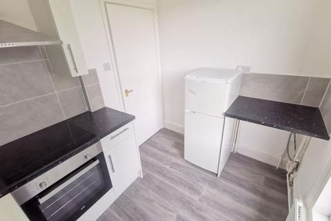2 bedroom flat to rent - Ebury Road, Carrington, Nottingham, NG5 1BB