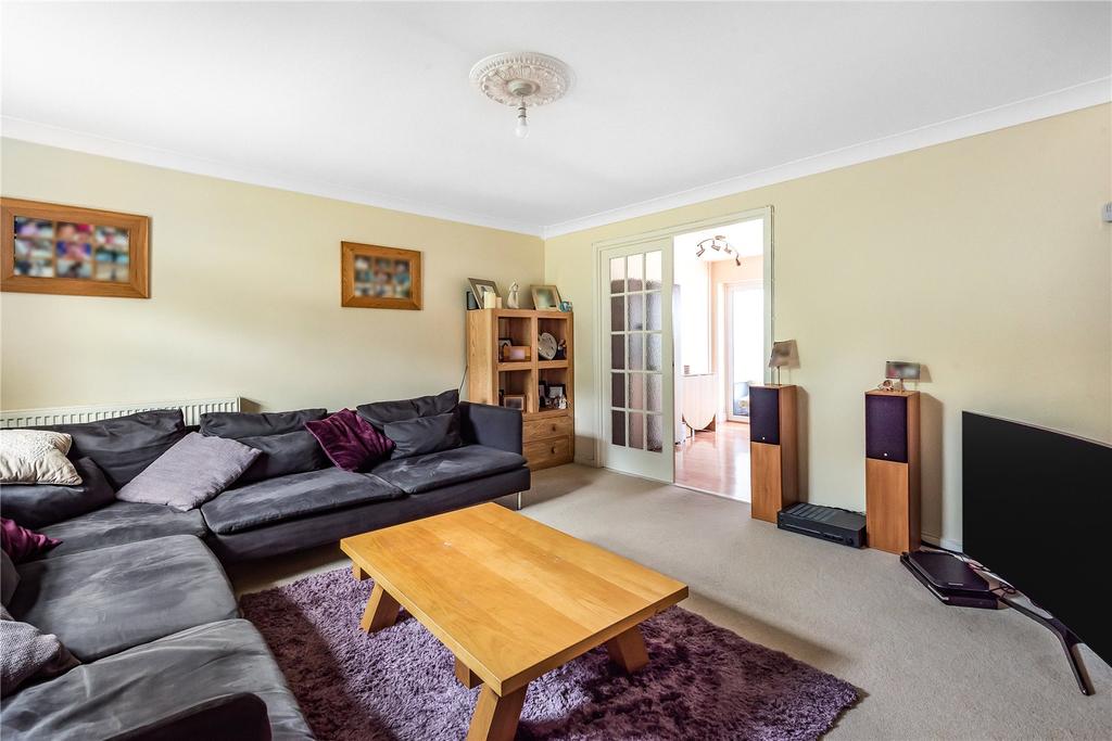 Detmore Close, Charlton Kings, Cheltenham, GL53 3 bed detached house