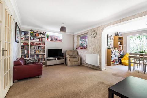 34 Wheatsheaf Close, Horsham, RH12 5TH