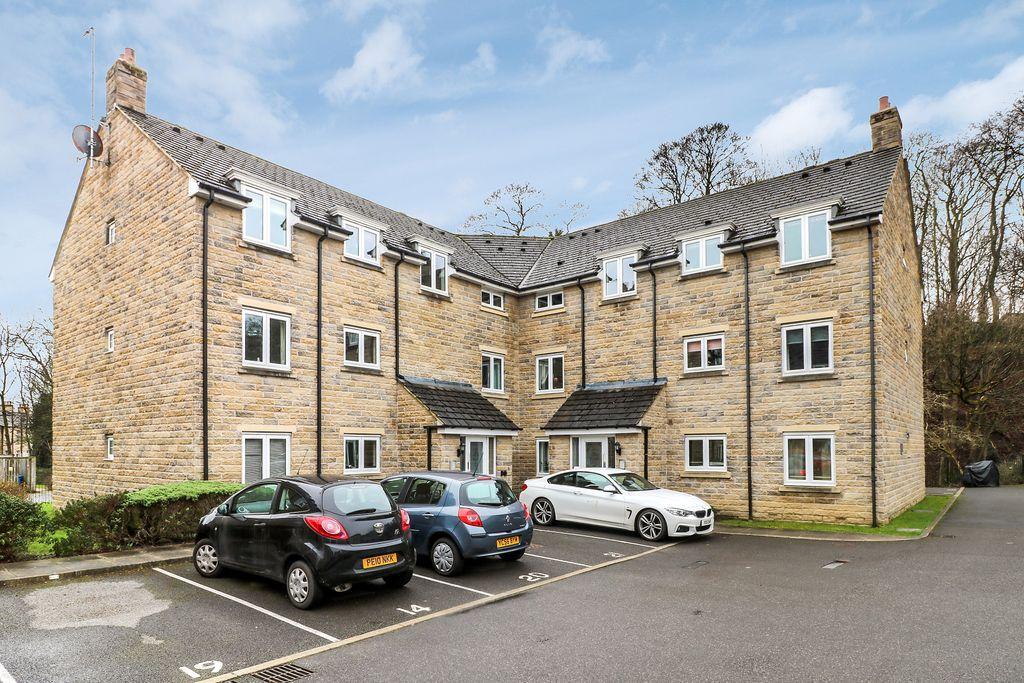 Empire Court, Bailiff Bridge, Brighouse HD6 4DA 2 bed ground floor flat £120,000