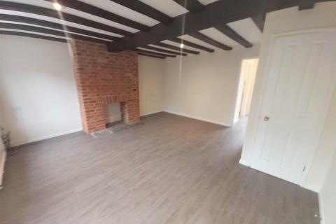 3 bedroom terraced house to rent, Hollow Road, Bury St Edmunds