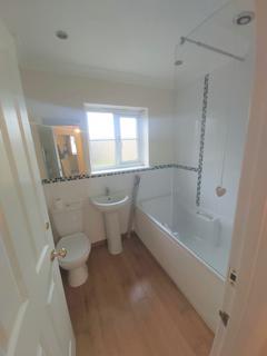 3 bedroom terraced house to rent, Hollow Road, Bury St Edmunds