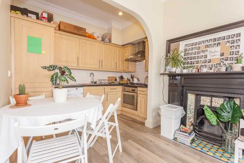 1 bedroom flat to rent, Crockerton Road, London，SW17