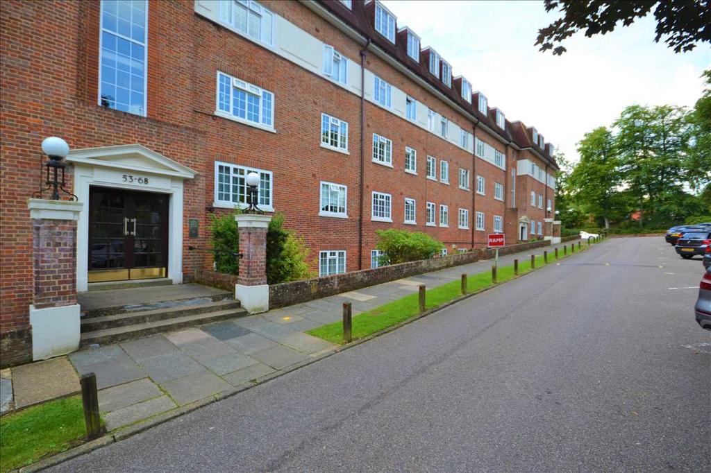 Herga Court, Harrow on the Hill 3 bed apartment £1,650 pcm (£381 pw)