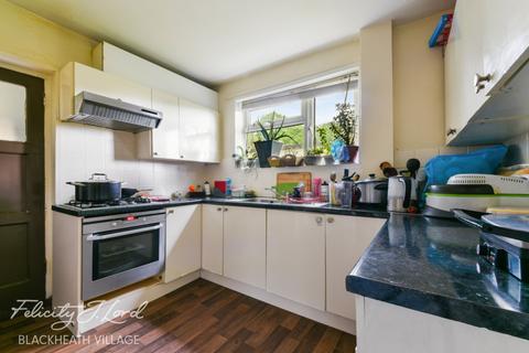 32 Badgers Croft, London, SE9 3DB