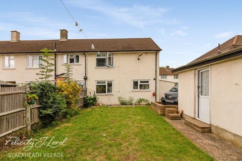 32 Badgers Croft, London, SE9 3DB