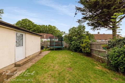 32 Badgers Croft, London, SE9 3DB