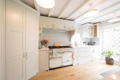 Kites Lodge, 108 Downham Road, Downham, Billericay, CM11 1QQ