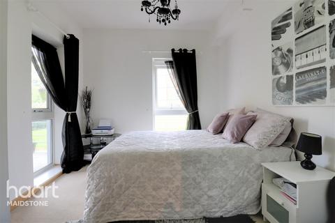 4 Cornhill Place, Maidstone, ME15 6GX