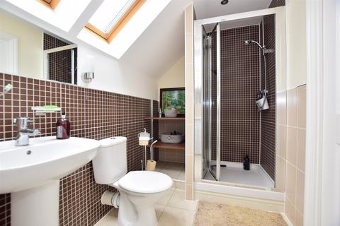 24 Beadsman Crescent, Leybourne, West Malling, ME19 5FB