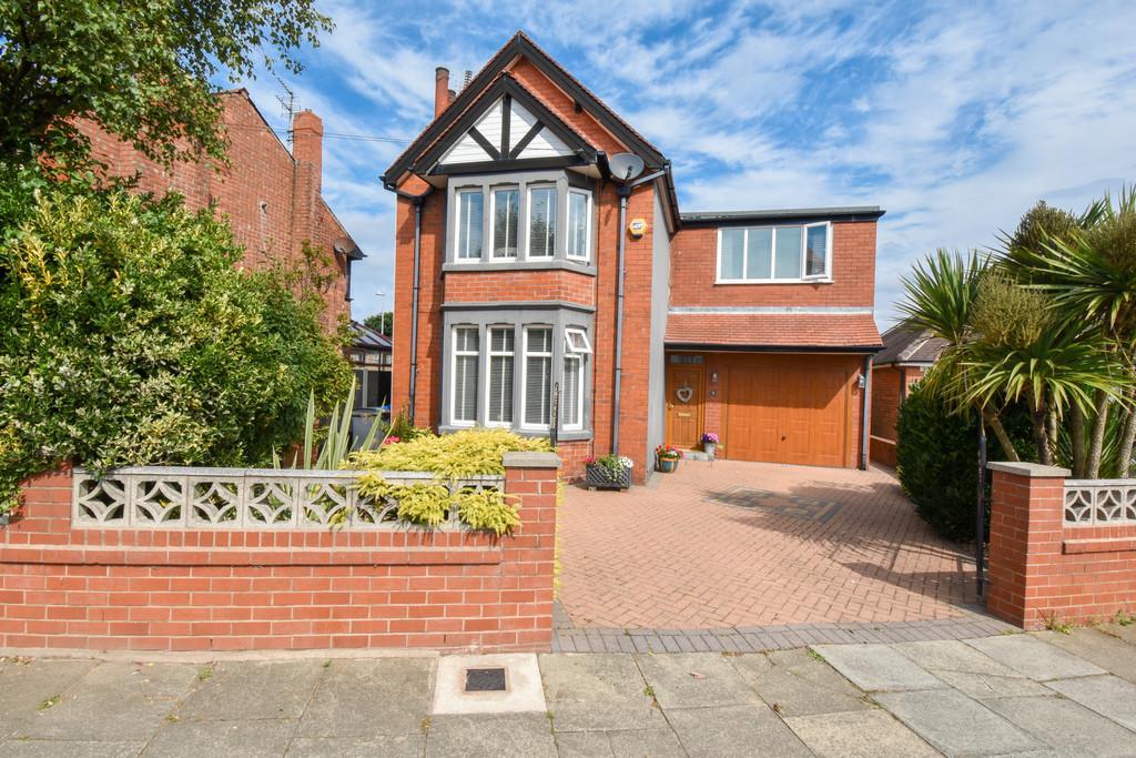 Lennox Gate, Blackpool, FY4 3 bed detached house £229,950