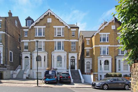 2 bedroom apartment to rent, Onslow Road, Richmond