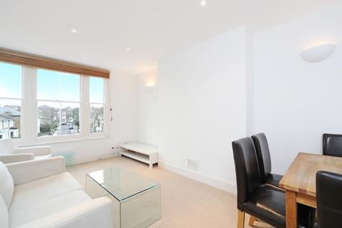 2 bedroom apartment to rent, Onslow Road, Richmond