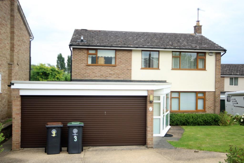 The Moorings, Woodford, Kettering, NN14 4 bed detached house £1,445
