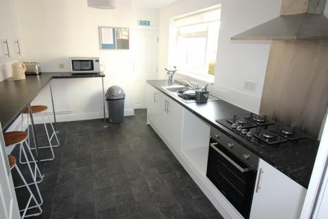 1 bedroom in a house share to rent, High Street Newhall