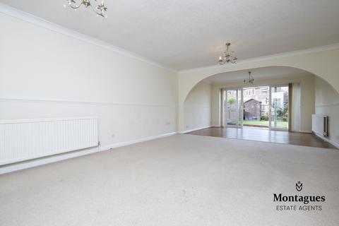 97 Thornhill, North Weald, Epping, CM16 6DP