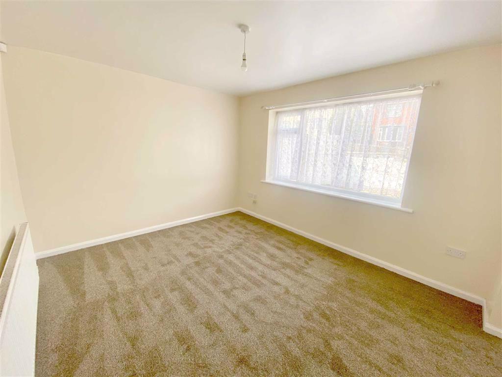 Baden Powell Road, Chesterfield, Derbyshire, S40 3 bed detached house