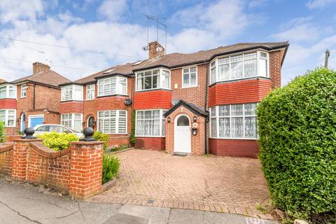 27 The Vale, Woodford Green, IG8 9BX