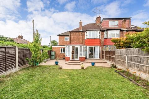 27 The Vale, Woodford Green, IG8 9BX