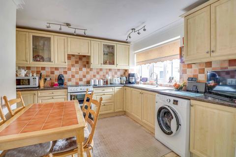 64 Methersgate, Basildon, SS14 2LT