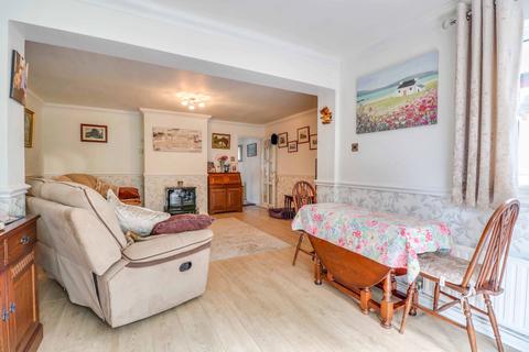 64 Methersgate, Basildon, SS14 2LT