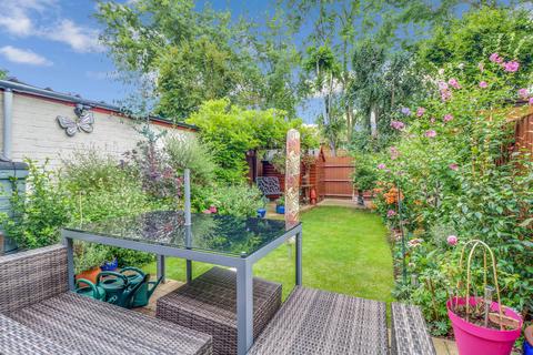 64 Methersgate, Basildon, SS14 2LT