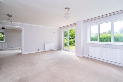 32 Bunby Road, Stoke Poges, Slough, SL2 4BP