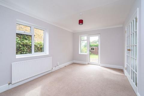 32 Bunby Road, Stoke Poges, Slough, SL2 4BP