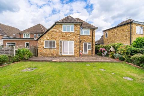 32 Bunby Road, Stoke Poges, Slough, SL2 4BP
