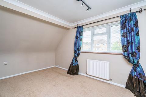 32 Bunby Road, Stoke Poges, Slough, SL2 4BP