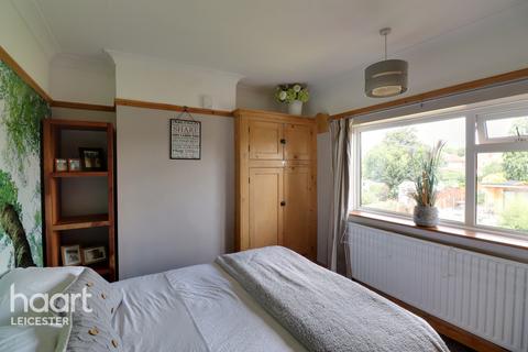 35 Barton Road, Leicester, LE3 9BD