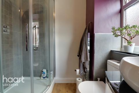 35 Barton Road, Leicester, LE3 9BD