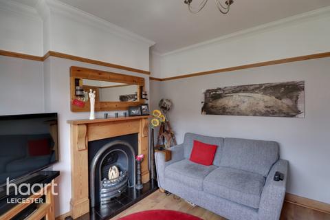 35 Barton Road, Leicester, LE3 9BD