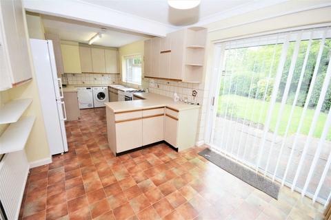 4 bedroom detached house to rent, Ely Close, Amersham HP7