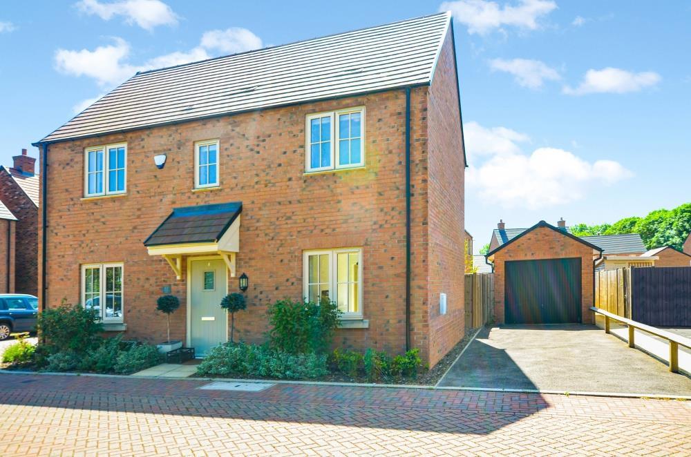 Flanders Close, Bicester 3 bed detached house £460,000