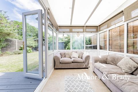 86 Coronation Grove, Swaffham, PE37 7NG