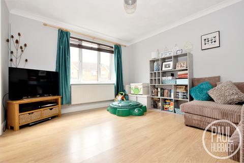 7 Charter Way, Lowestoft, NR33 8UT