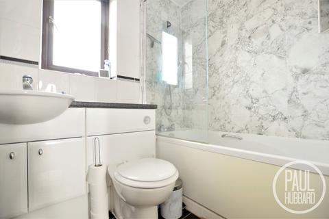7 Charter Way, Lowestoft, NR33 8UT
