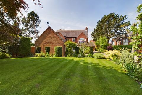 4 bedroom detached house for sale, Fenton Green, Stretton