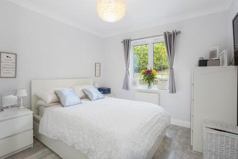 78 Hill View, Dorking, RH4 1SY