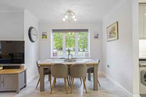 78 Hill View, Dorking, RH4 1SY