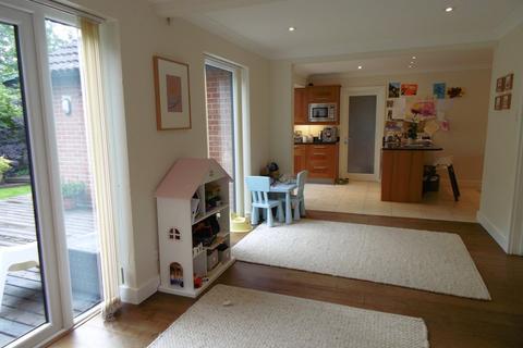 10 Bunch Way, Haslemere, GU27 1ER