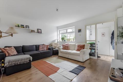 205 Peregrine Road, Sunbury-on-thames, TW16 6JJ