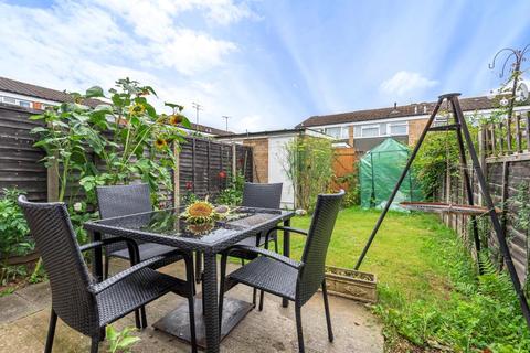 205 Peregrine Road, Sunbury-on-thames, TW16 6JJ