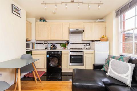 1 bedroom apartment to rent, EC1V