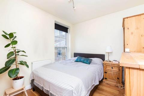 1 bedroom apartment to rent, EC1V