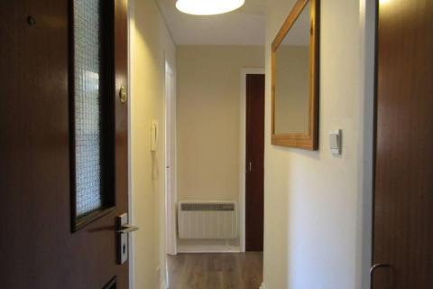 2 bedroom flat to rent, Coxfield, Edinburgh, EH11 2SY